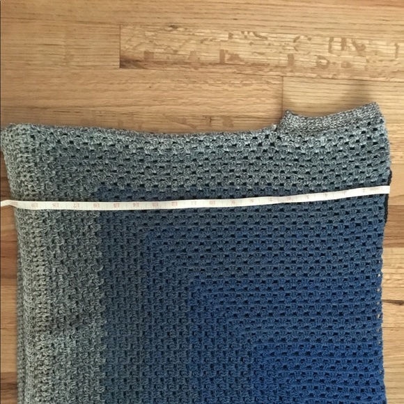 Handmade crocheted top - Picture 6 of 9